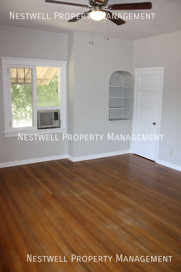 Building Photo - 1001 E S Temple St