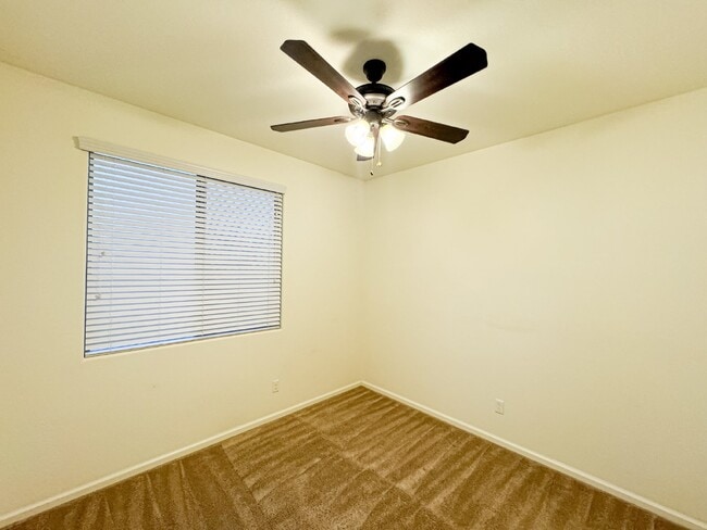 Building Photo - 27283 N 75th Dr