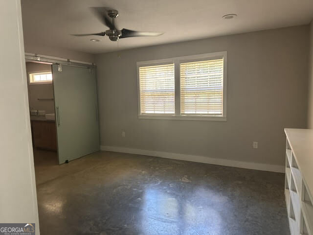 Building Photo - 527 Acorn Ln