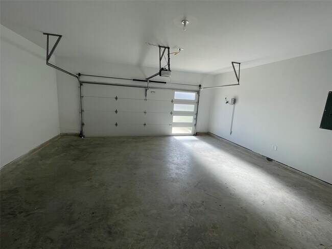 Building Photo - 12721 Oxford Gate Dr