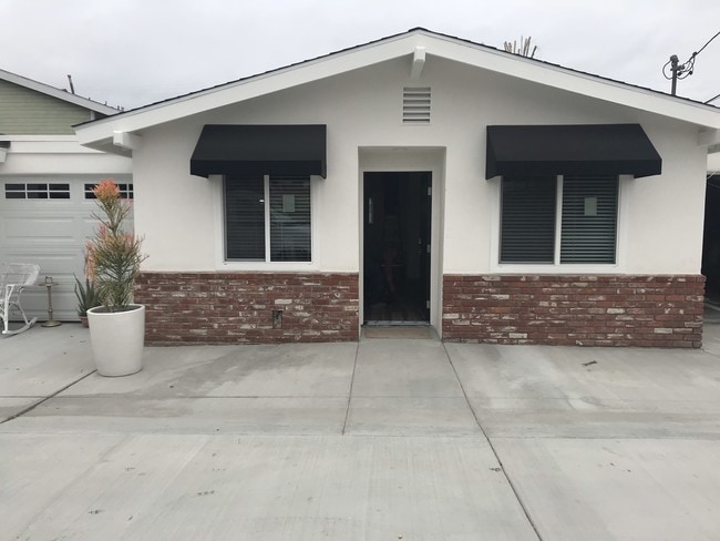 front of unit - 189 Santa Isabel Ave