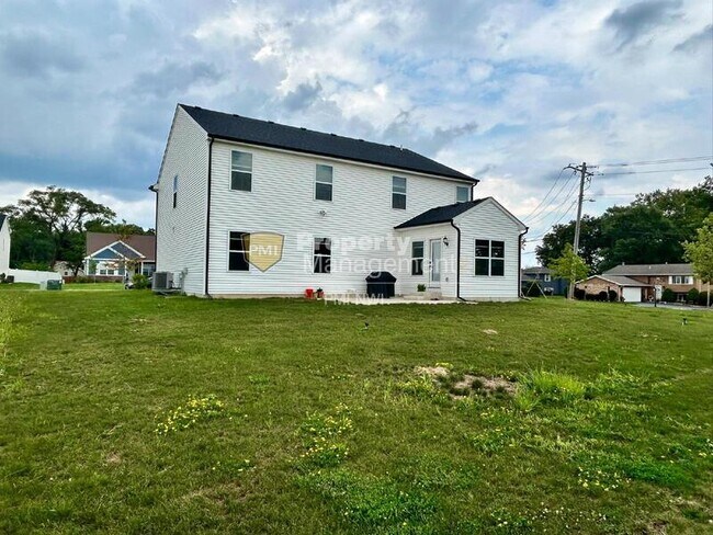 Building Photo - 5625 Burr Rdg Cir