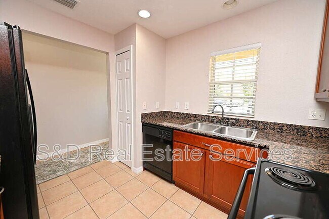 Building Photo - 5360 River Rock Rd
