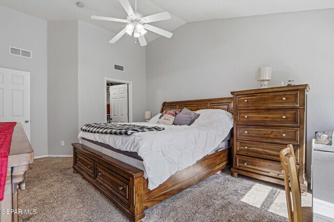 Building Photo - 3828 Tierra Aurora Dr