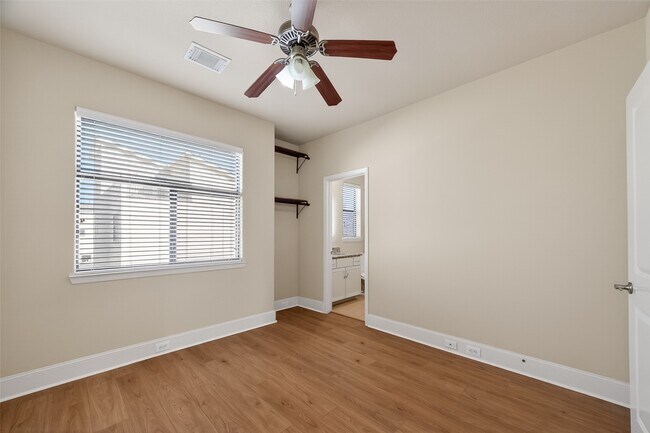 Building Photo - 2318 Emancipation Ave