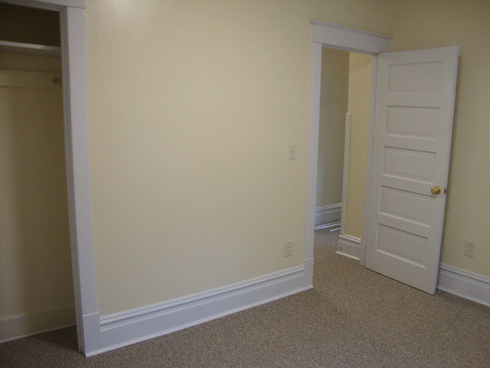 Office (11'8" x 8'9") looking toward hall. - 14 E Weber Ave
