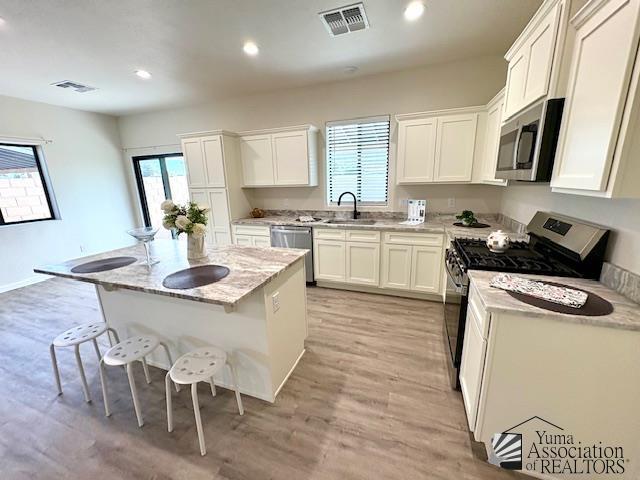 Building Photo - 4273 W 31st Pl