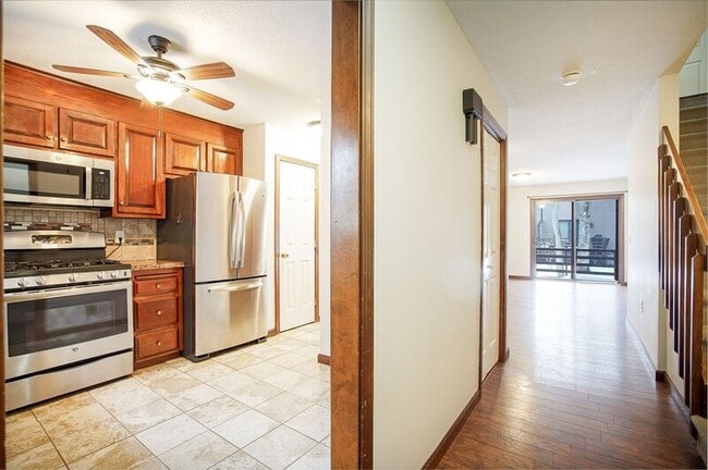 Building Photo - 155 Wynwood Dr