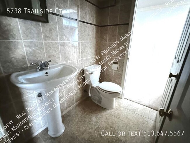 Building Photo - 5738 Trailside Ct
