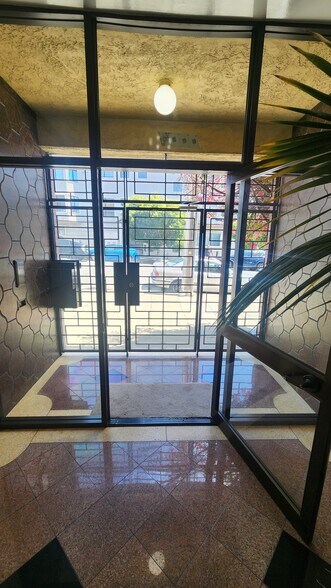 Building Photo - 2395 26th Ave