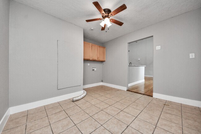 Building Photo - 602 Fostoria Ln