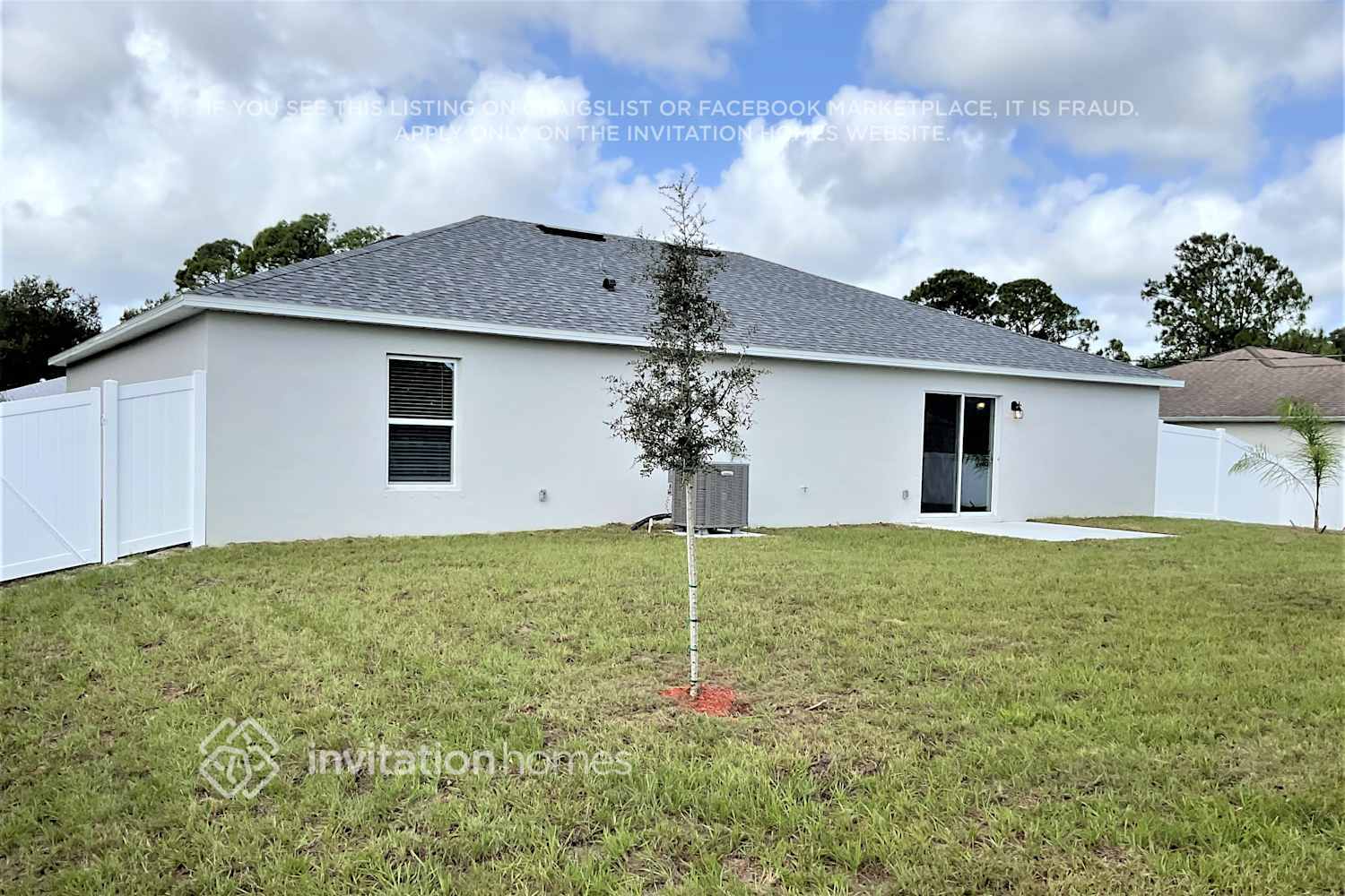 Building Photo - 1291 Vandalia Ave SE