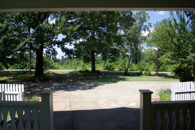 Building Photo - 1288 McCullin Rd