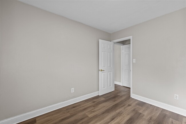 Building Photo - 3500 Bunyan Rd