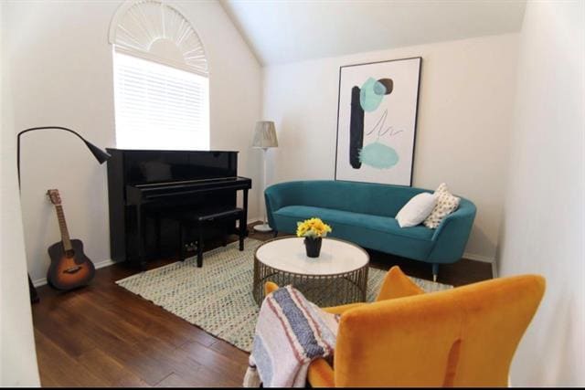 Building Photo - 3300 Bluegrass Dr