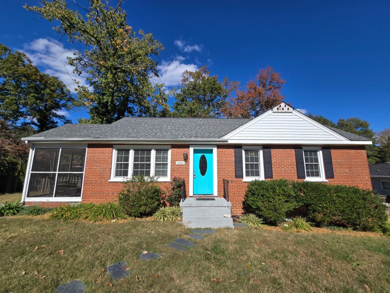 Primary Photo - 8410 Holly Hill Rd