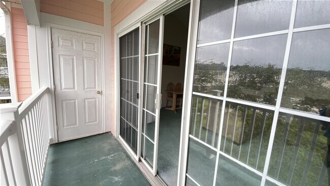 Building Photo - 1 Bedroom Furnished Condo in Myrtlewood