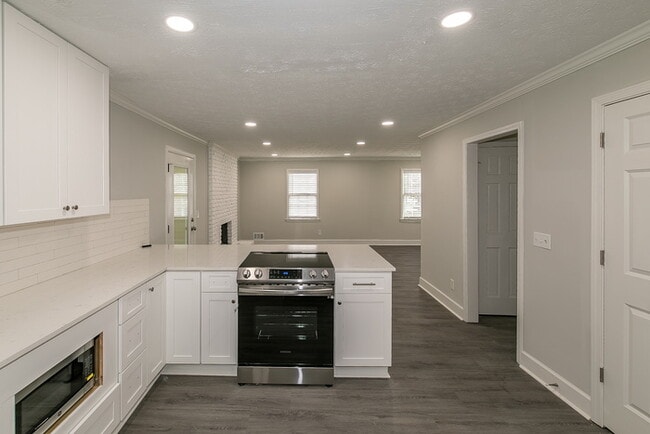 Building Photo - 4143 Meadow Way