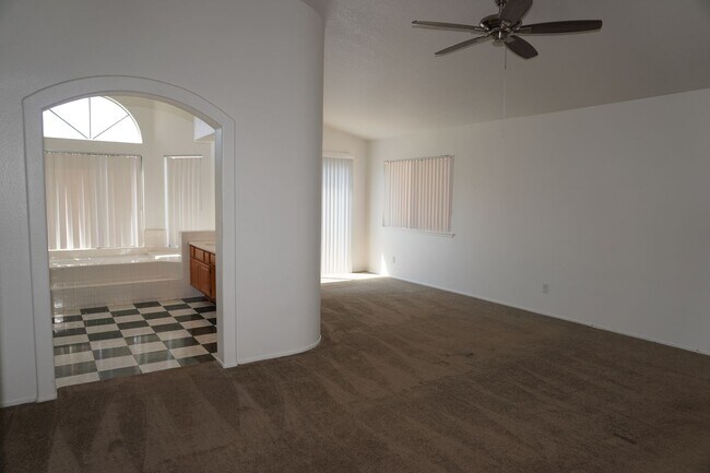 Building Photo - 25955 La Barca Rd