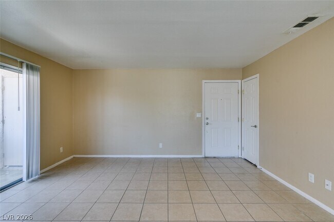 Building Photo - 7300 W Pirates Cove Rd