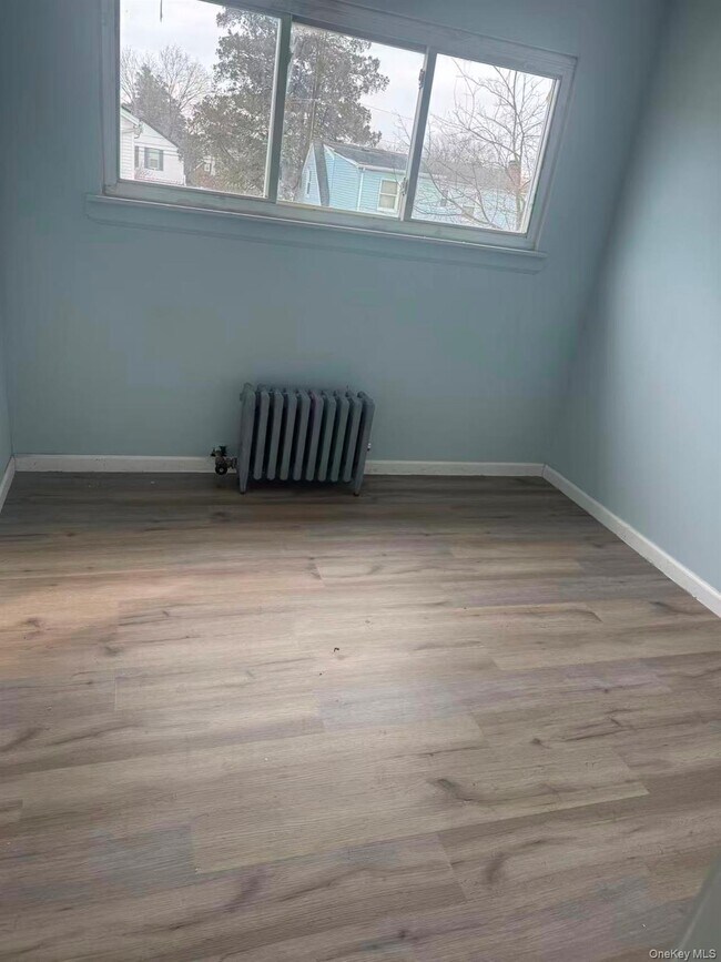 Building Photo - 363 Clarendon Rd