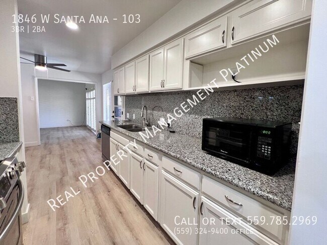 Building Photo - 1846 W Santa Ana Ave