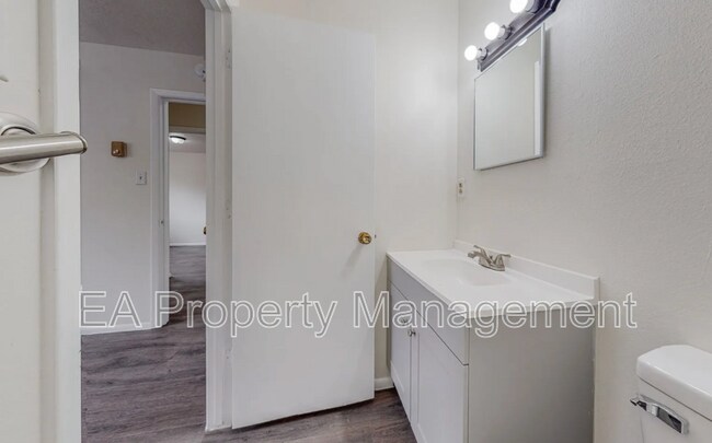 Building Photo - 12912 Marva Pl SE