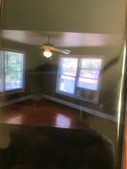 Building Photo - 205 W Evans St