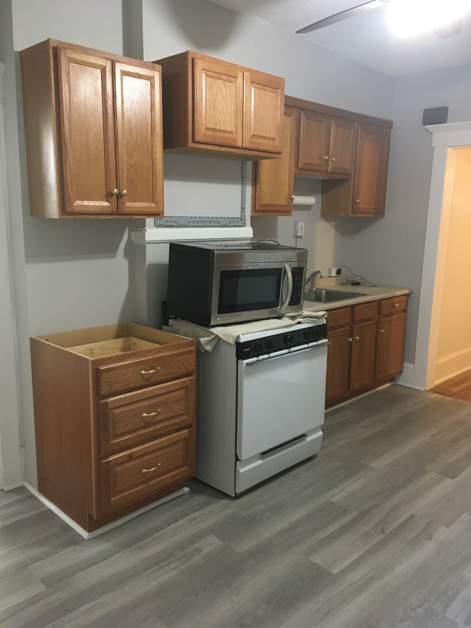 Building Photo - 44 Ramapo Ave