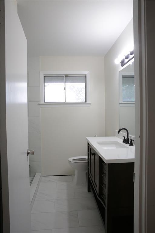 Building Photo - 5007 Hazelton St