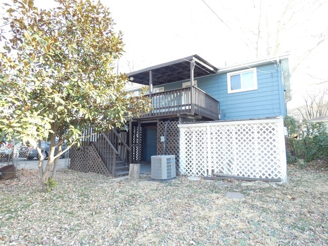 Building Photo - 4700 N Bristol Ave