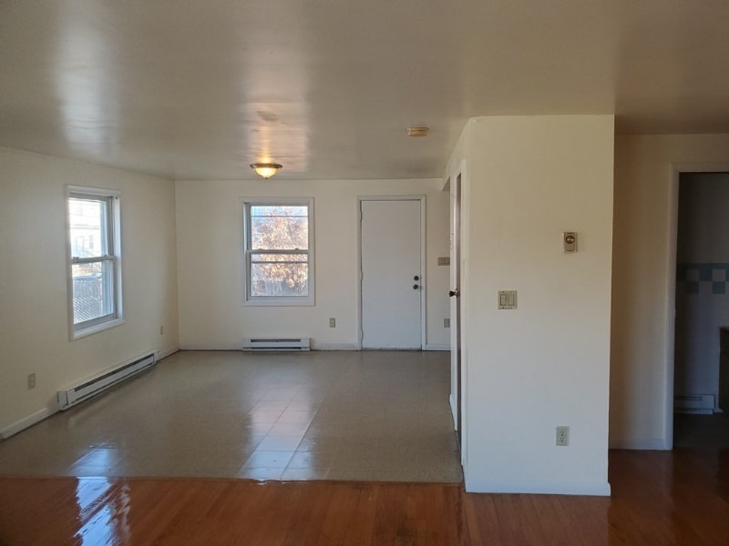 Building Photo - 94 Selden St