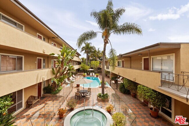 Building Photo - 970 Palm Ave