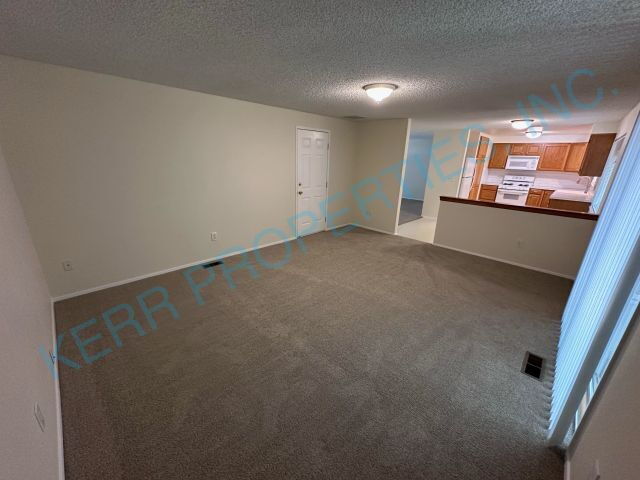 Building Photo - 2530 NE Hale Ave