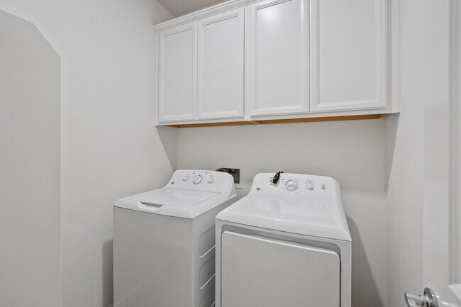 Building Photo - 12691 Thorntonhall Dr