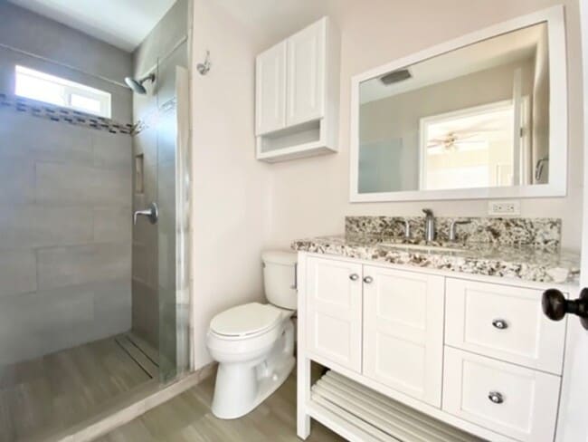 Building Photo - 3 Bedroom 2 Bath with View! (USD / Linda V...