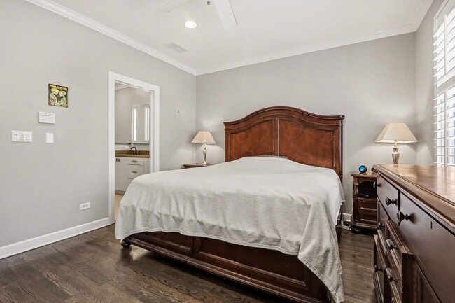 Building Photo - 331 E Cullerton St