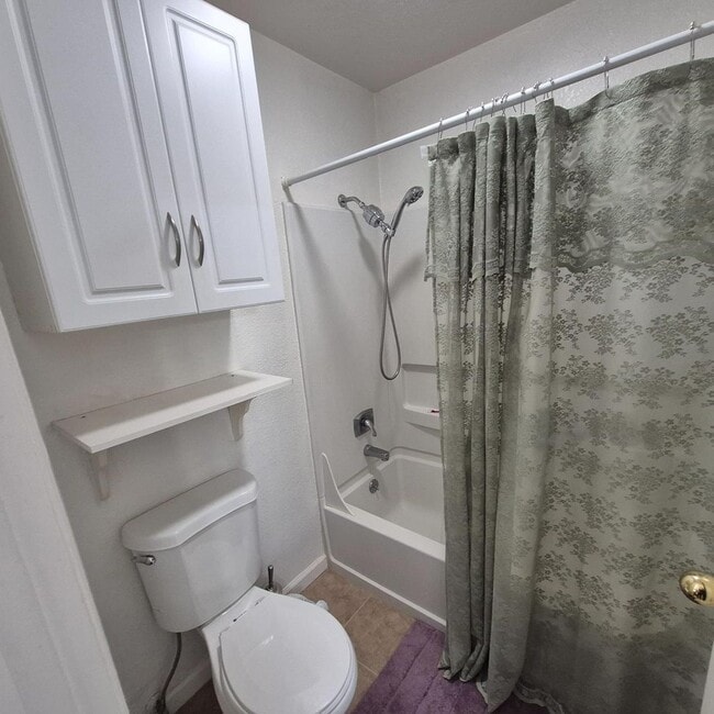 Building Photo - Affordable 1 bedroom 1 bath condo near the American River and CSUS