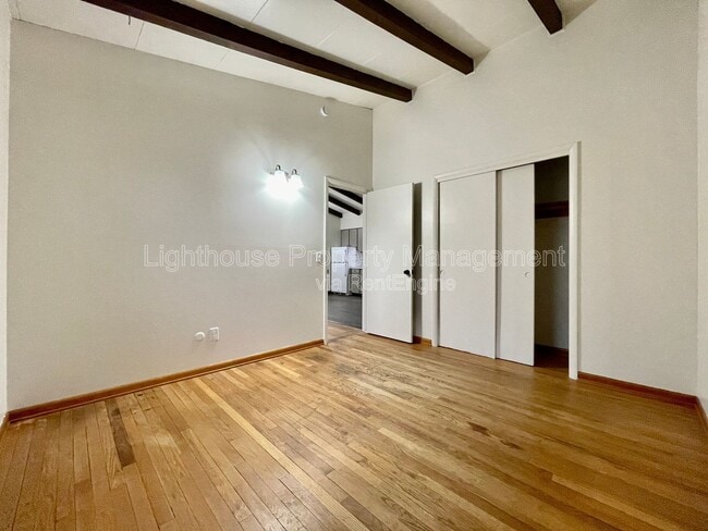 Building Photo - 1153 Hoyt St SE