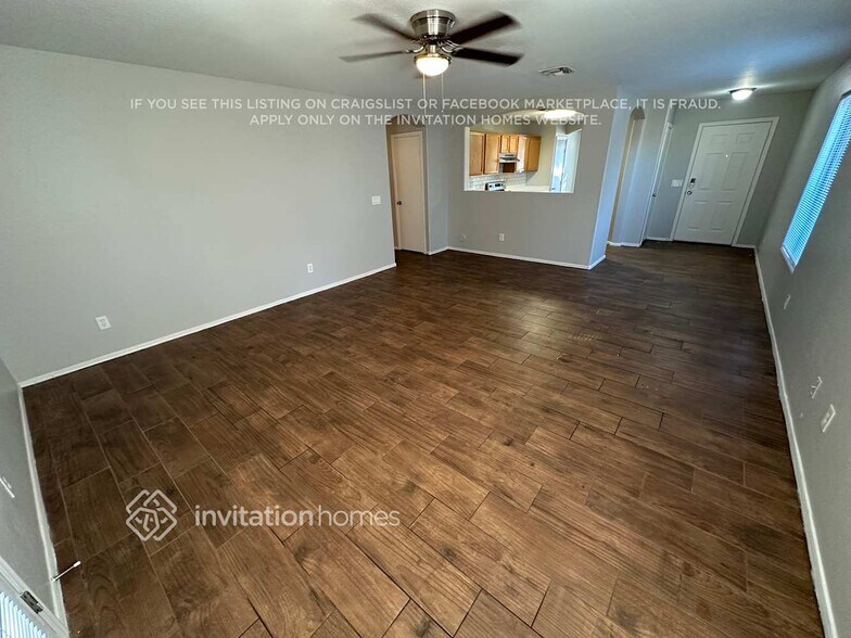 Building Photo - 2430 W Darrel Rd