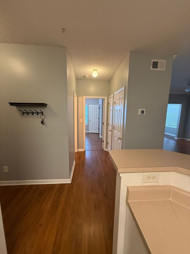 Building Photo - 9201 Walden Park Dr