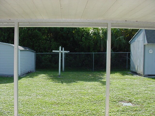 Building Photo - 2427 NW Holiday Ct
