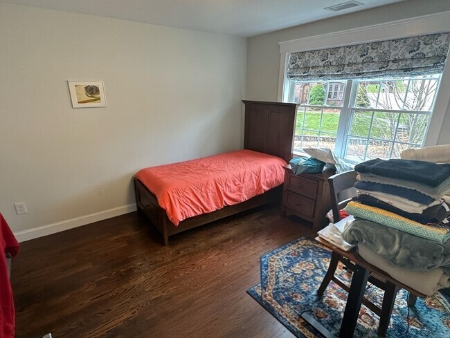 Building Photo - 53 Old Mystic St