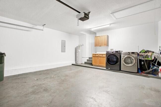 Building Photo - 1222 Golden Canna Ln