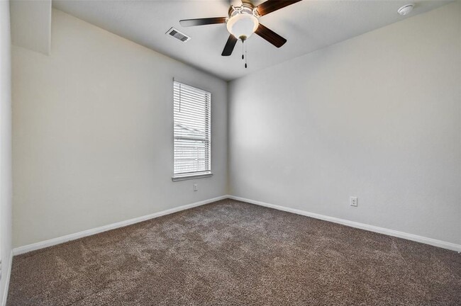 Building Photo - 206 White Wing Ln