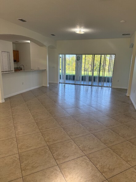 Building Photo - 3514 Valleyview Dr