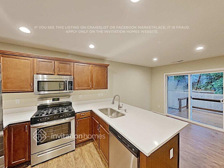 Building Photo - 12804 81 Ave Ct E