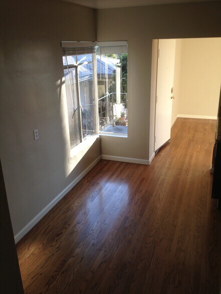 Building Photo - 1442 Verd Oaks Dr