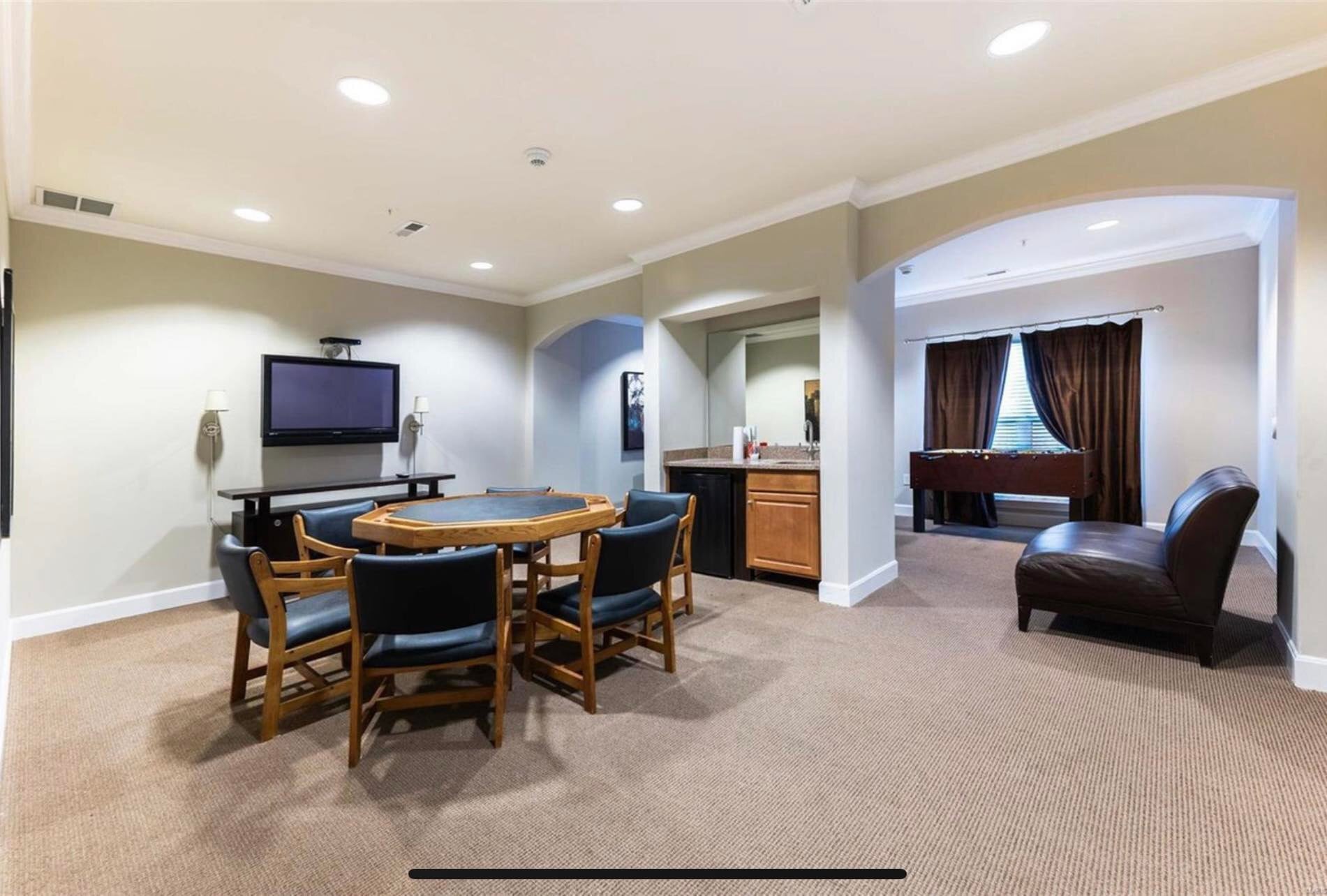 Building Photo - 1241 Strassner Dr