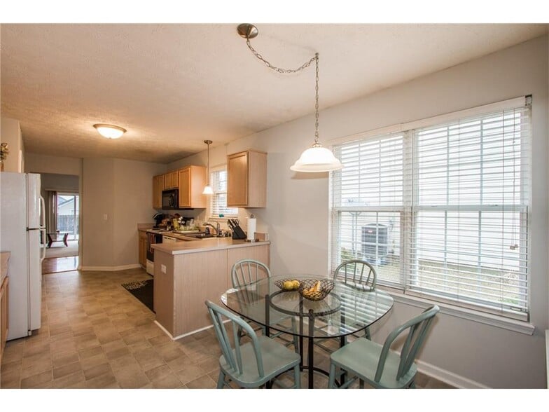 Nook/Kitchen - 11708 Signet Lane